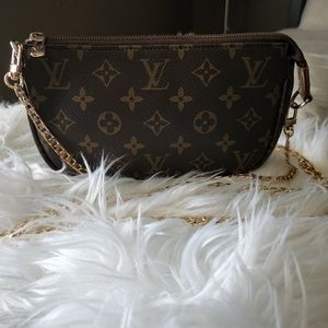 Pochette crossbody purse